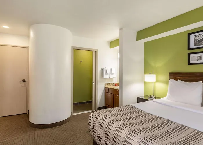 Surestay By Western Superstition Springs Hotel