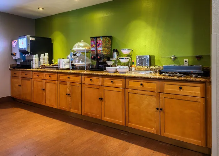 Hotel Surestay By Western Superstition Springs 3*
