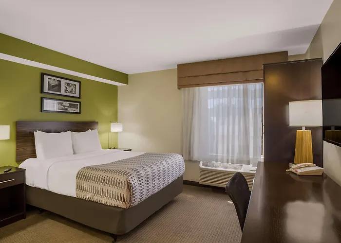 Surestay By Western Superstition Springs Hotel 3*