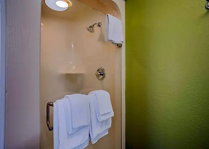 Surestay By Western Superstition Springs 3*